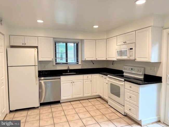 Photo - 6344 12th St N
