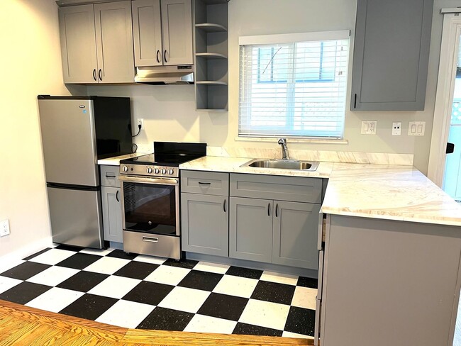 Photo - Bellevue Apartments