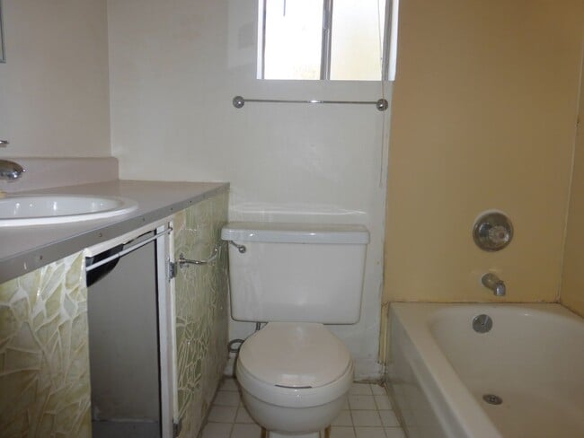 Photo - 1 Bedroom/1 Bath home in Tempe for Rent
