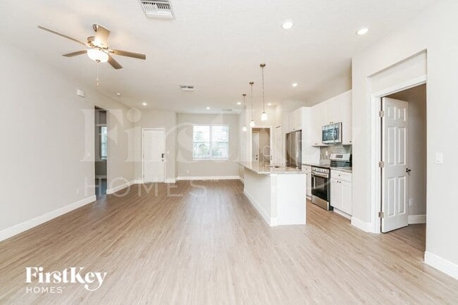 Photo - 2420 San Filippo Dr SE