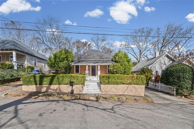 Photo - 805 Antone St NW