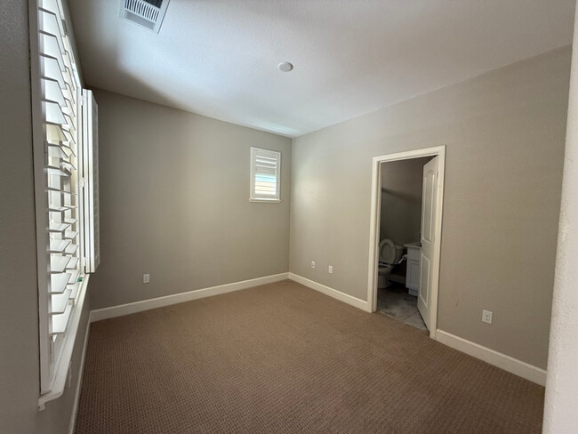 Building Photo - 244 Selby Lane Rental