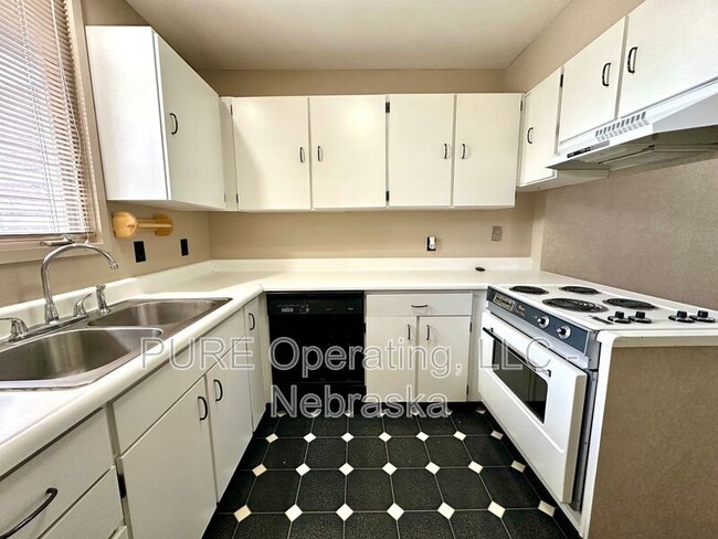 Photo - 1631 N 109th Plaza