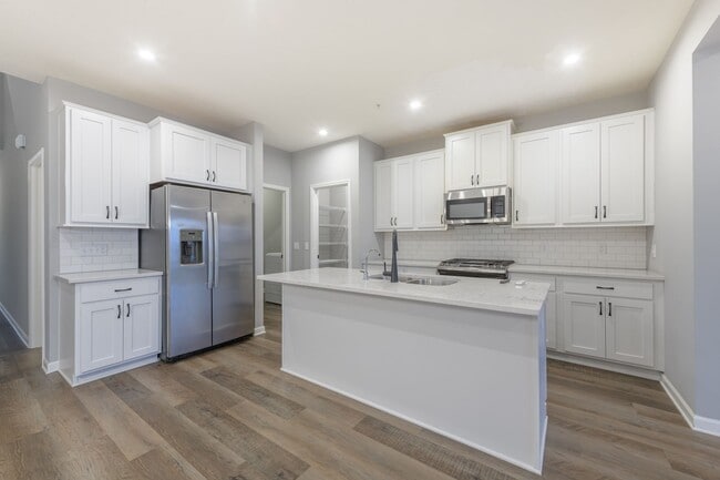 Building Photo - Awesome maple grove 5 bed 4 bath townhome! Pond views, 2 years old!