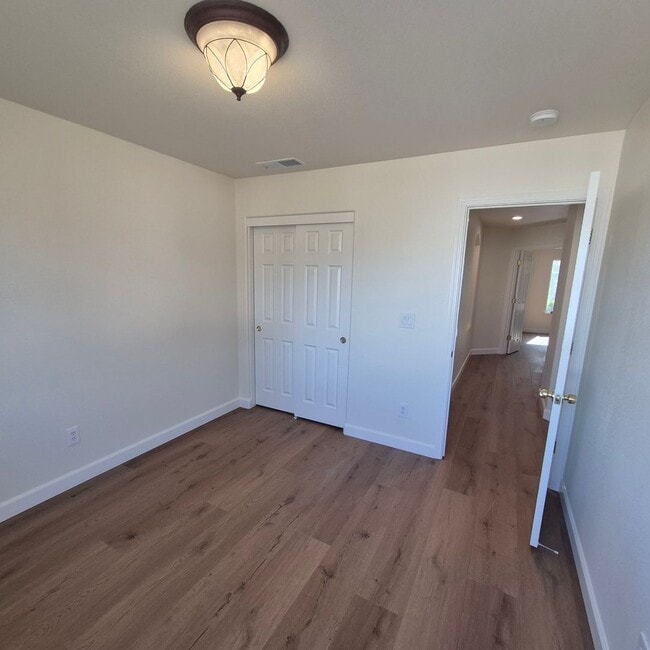 Photo - Spacious 4 bedroom Natomas home with Loft
