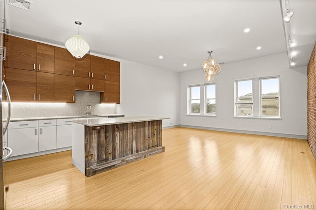 Photo - 343 Greenwich Ave Unit 2