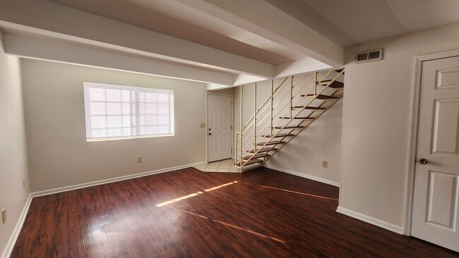 Photo - 1421 Wabash Ave