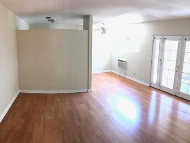 Photo - 6717 Wilkinson