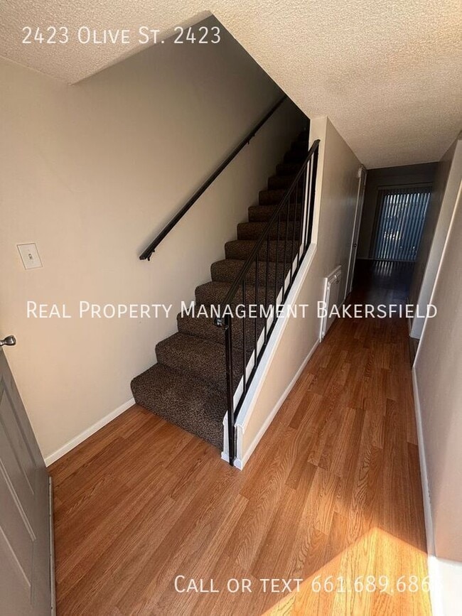 Photo - 2423 Olive St