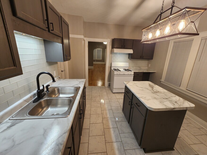 1513 S 63rd St Unit 1517 S 63rd St