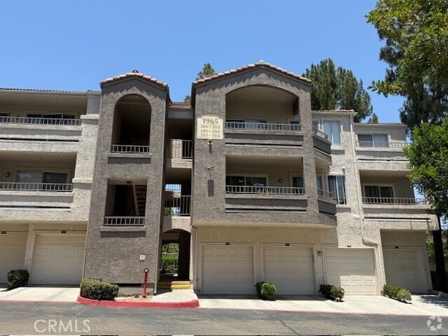 Building Photo - 1965 Las Colinas Cir Unit 104 Rental