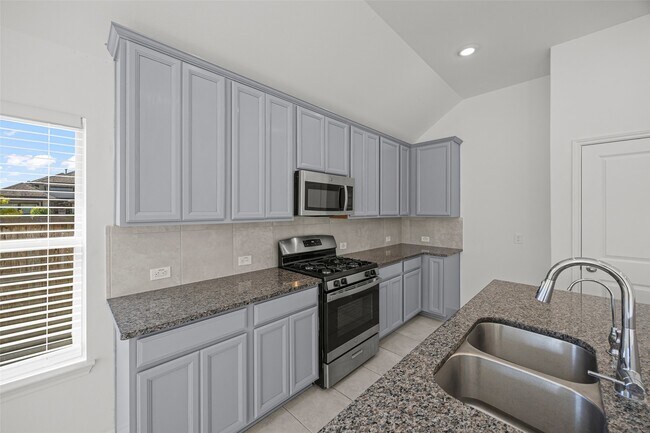 Photo - 1810 Winston Store Lp