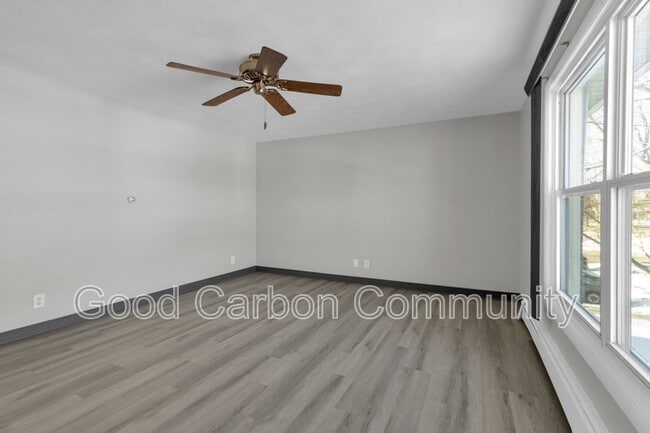 Photo - 1190 Orchard Park Rd Unit 9