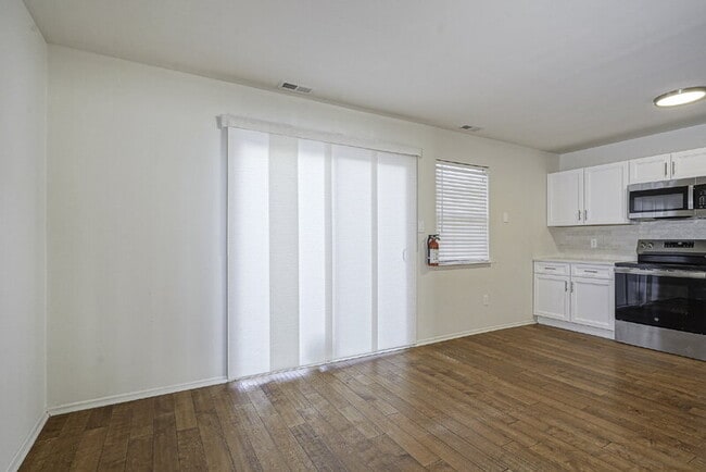 Photo - 3312 Larkspur Ct