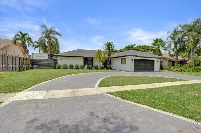 Photo - 620 SW 100th Ave