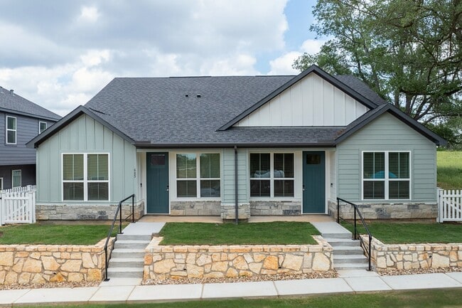 Photo - Canvas on Founders Hill