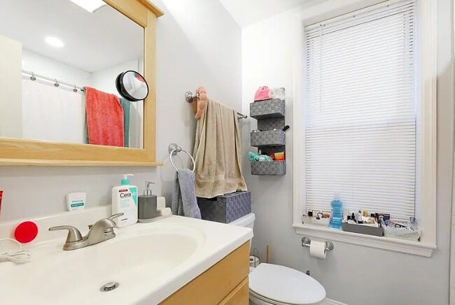 Photo - 592 Broad St