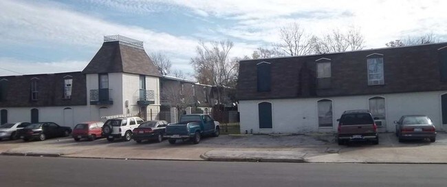 Murriburr Oaks Apartments - Tierwester (6215)