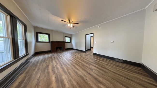 Photo - 606 Randolph St Unit Lower