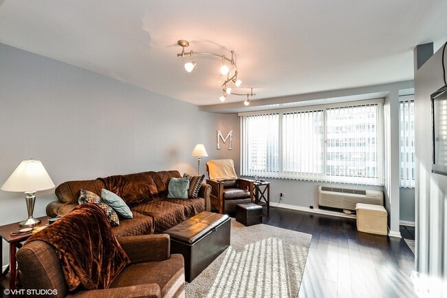 Photo - 211 E Ohio St Unit 1106