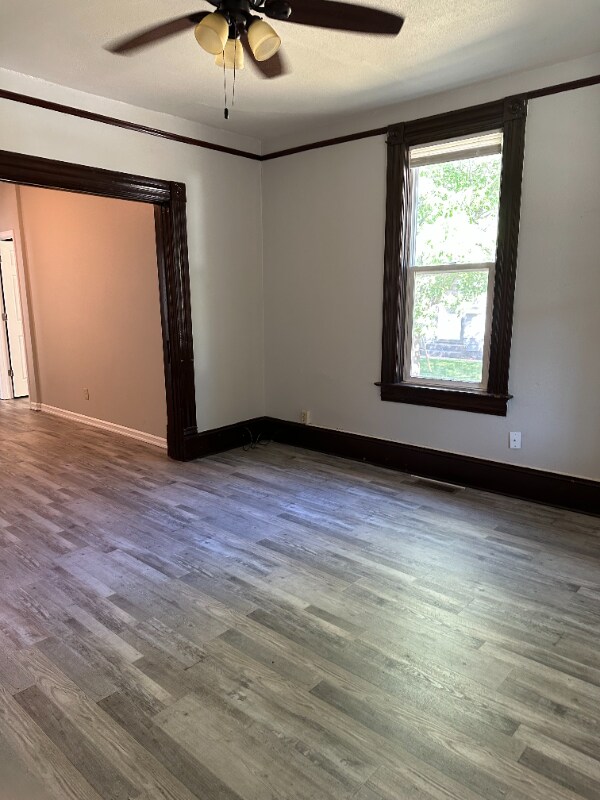 Photo - 929 Redfield St