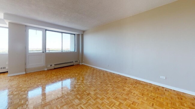 Photo - 5501 Adalbert