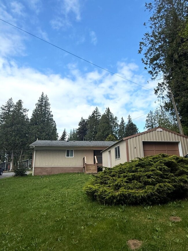 Building Photo - Two Bedroom Home Available Soon in Ferndale!