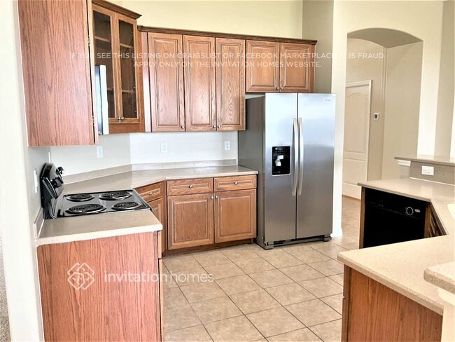 Photo - 930 Fairhaven St NE