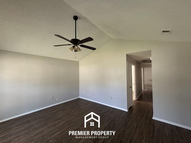 Photo - Cozy 3BR/1.5BA Horn Lake Home | Vaulted Ceilings & Bay Window Kitchen
