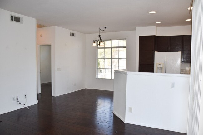 8215 E White Oak Ridge