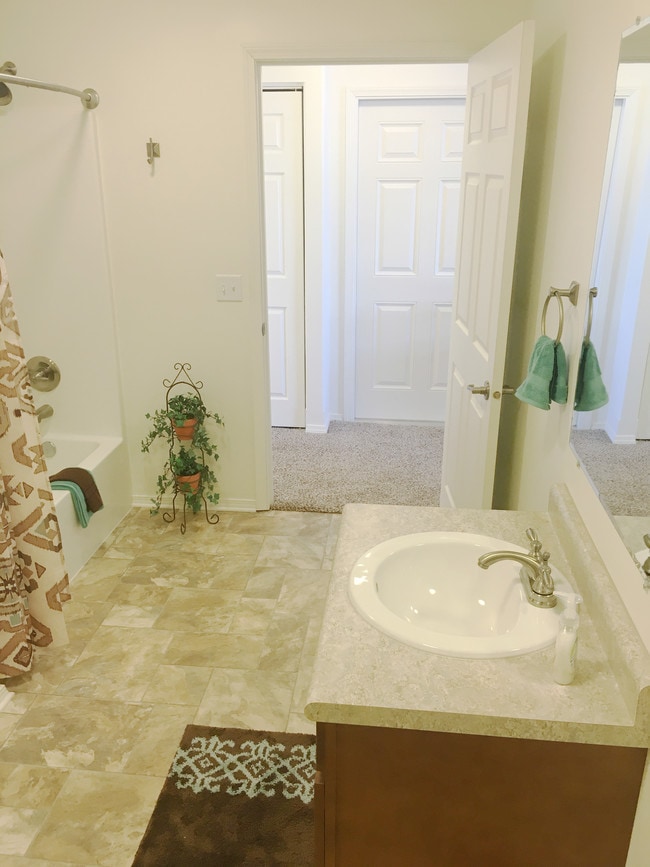 The Cottages at Bridgewater (Senior 55+) Apartments Fort Wayne, IN