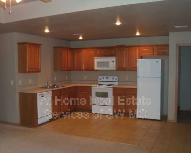 Photo - 631 S Landen Ave