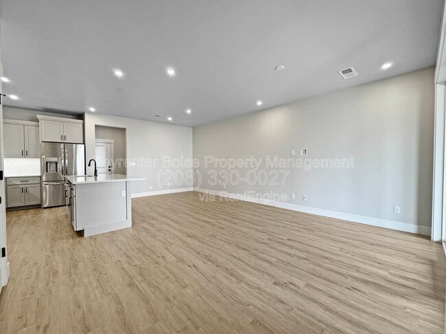 Photo - 160 S Koyukuk Ave