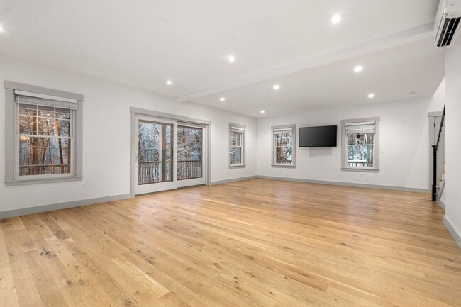 Photo - Keystone Unit Year-round: 18 Keystone Road