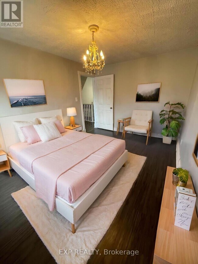 Photo - 17 Victoria Ave