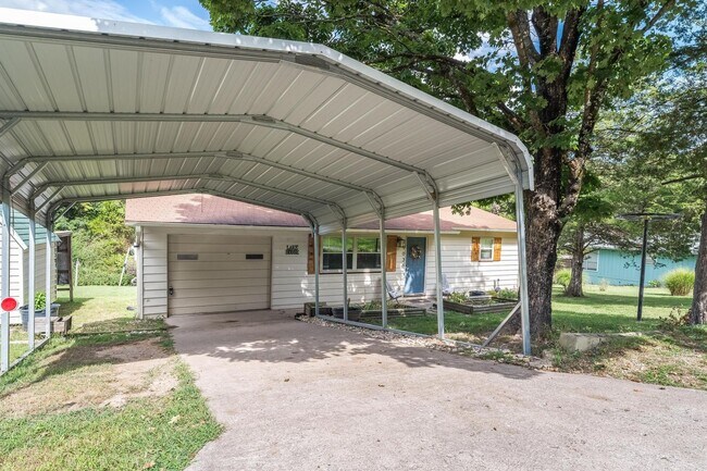 Photo - Charming Two Bedroom in Rogers