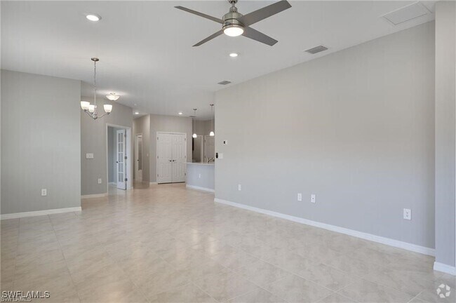 Building Photo - 1149 S Town and River Dr Rental