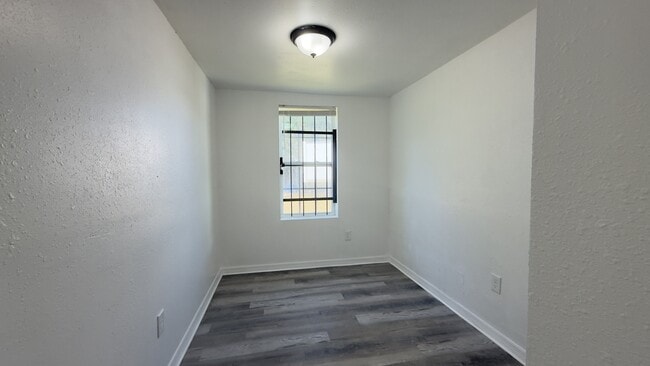 Photo - 2185 Benedict Rd
