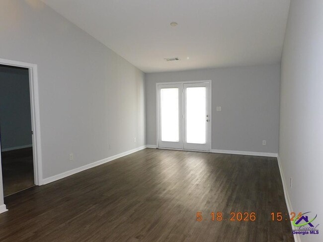 Photo - 122 Kingston Village Dr
