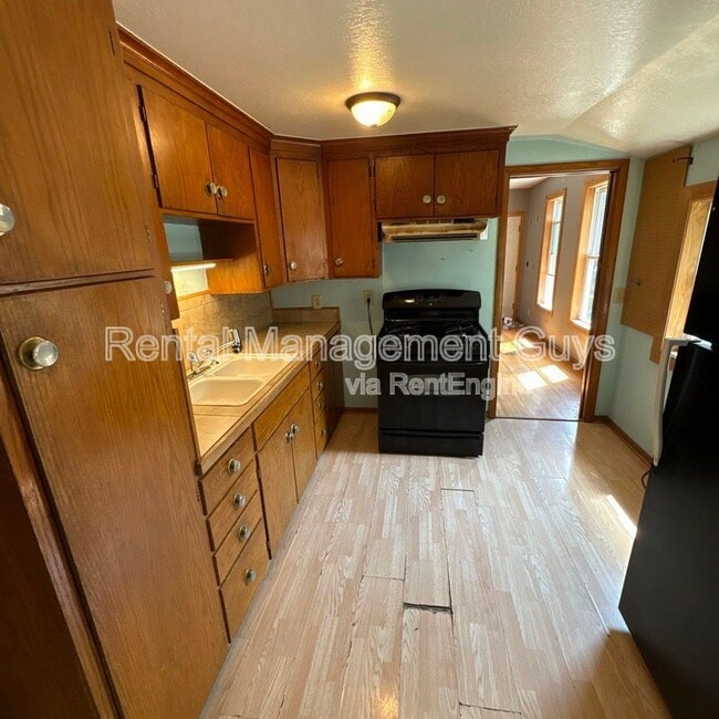 Building Photo - 1408 Washington St NE Rental