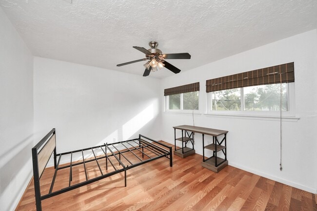 Photo - 601 E Castle Harbour Dr