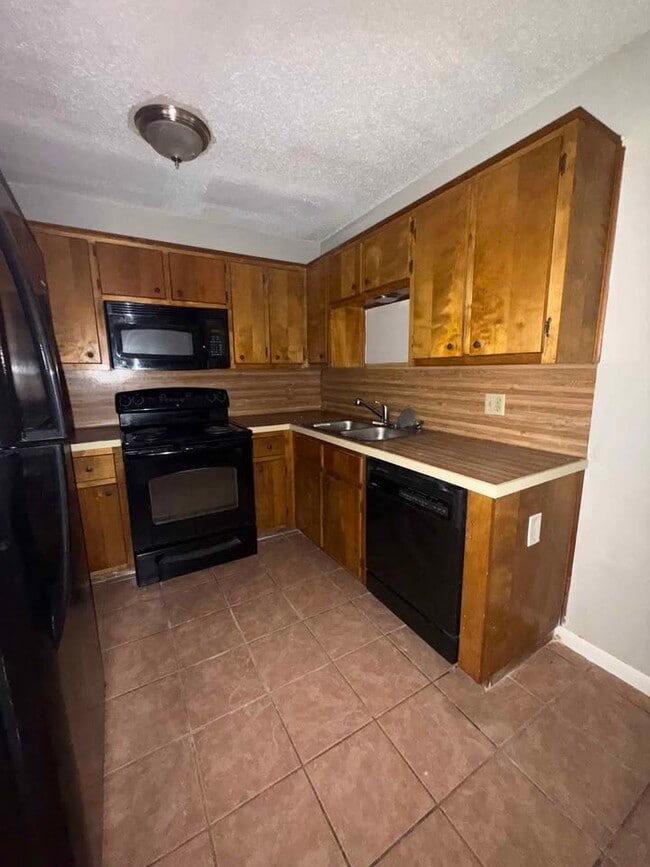 102 E Truman Ave Unit M