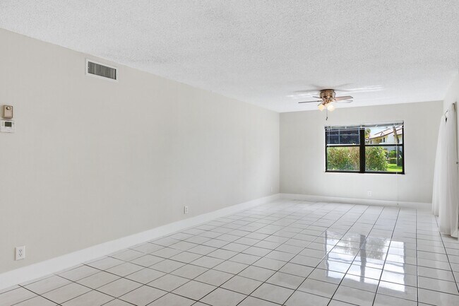 Photo - 3242 Perimeter Dr