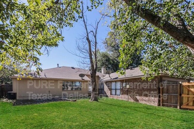 Photo - 8005 Meadowlark Ln