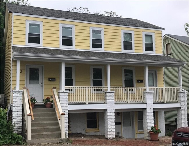 Building Photo - 132 Depew Ave Unit A