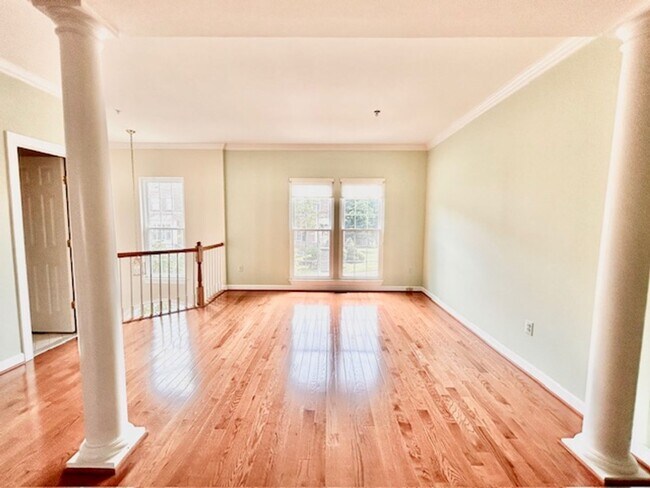 Photo - Luxury Awaits!
