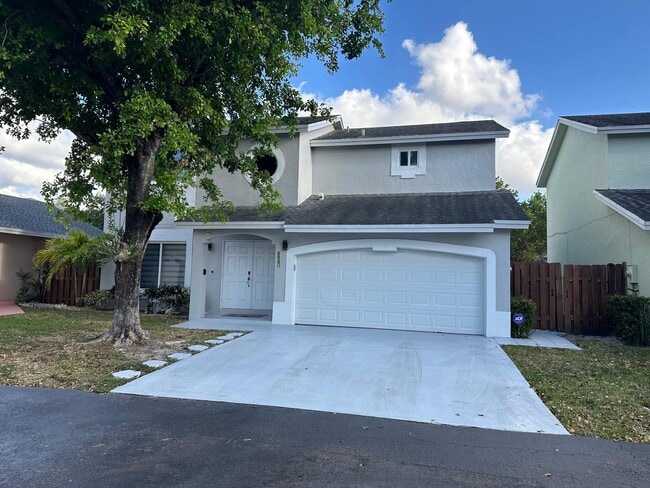 Building Photo - 9960 NW 10 Terrace Rental