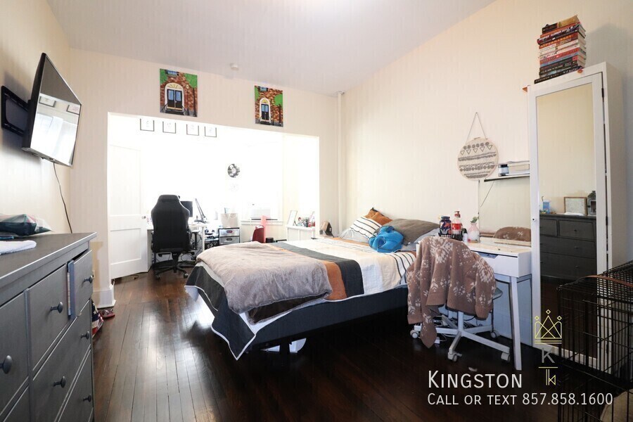 Photo - 130 Babcock St Unit 7R