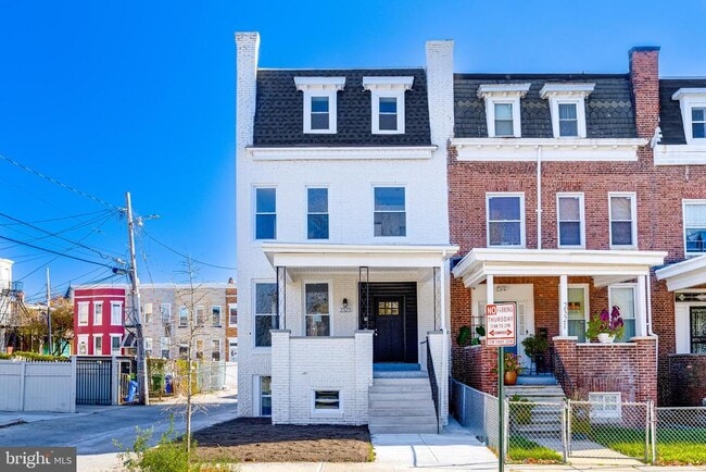 Building Photo - 2323 Whittier Ave Rental