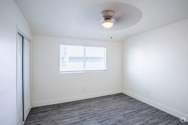 3HAB, 1.5BA - 1250 ft² - Hilltop Townhomes